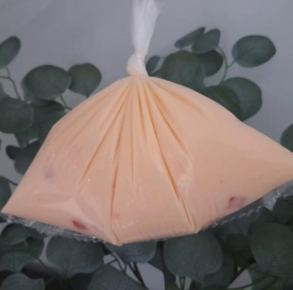 yogurt de durazno en su presentacion de bolsa