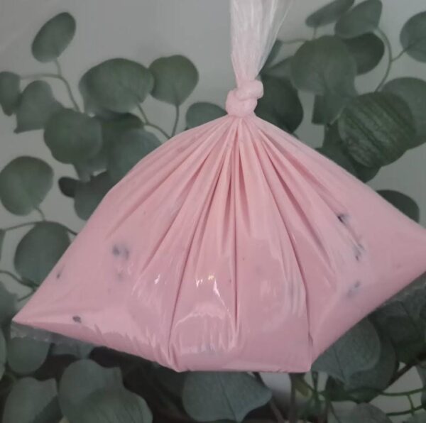 yogurt de zarzamora en su presentacion de bolsa